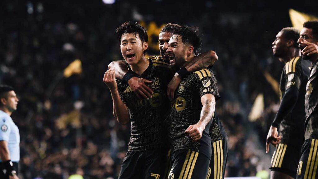 Cruz Azul sufre dura goleada ante LAFC; América empata con Nashville