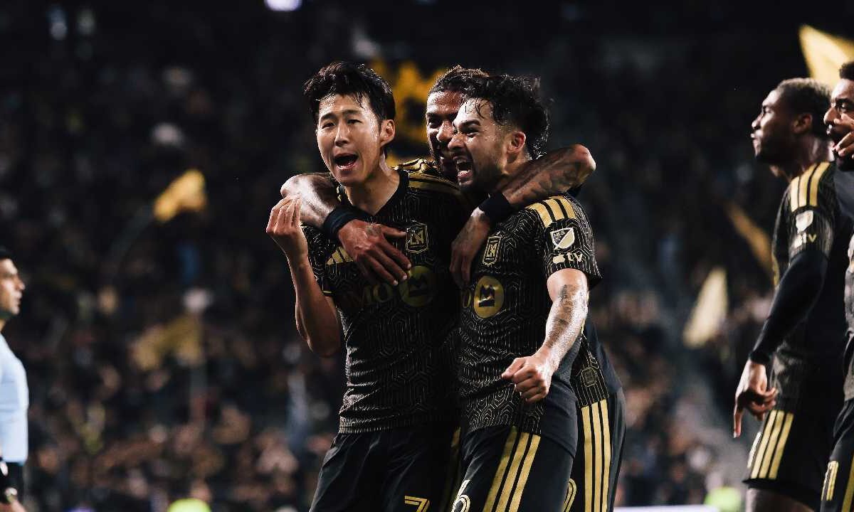 Golean al Cruz Azul.