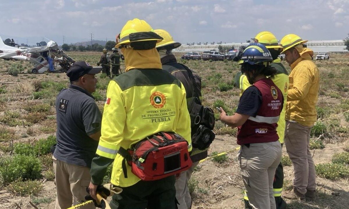Avioneta se desploma en Puebla; mueren cuatro personas