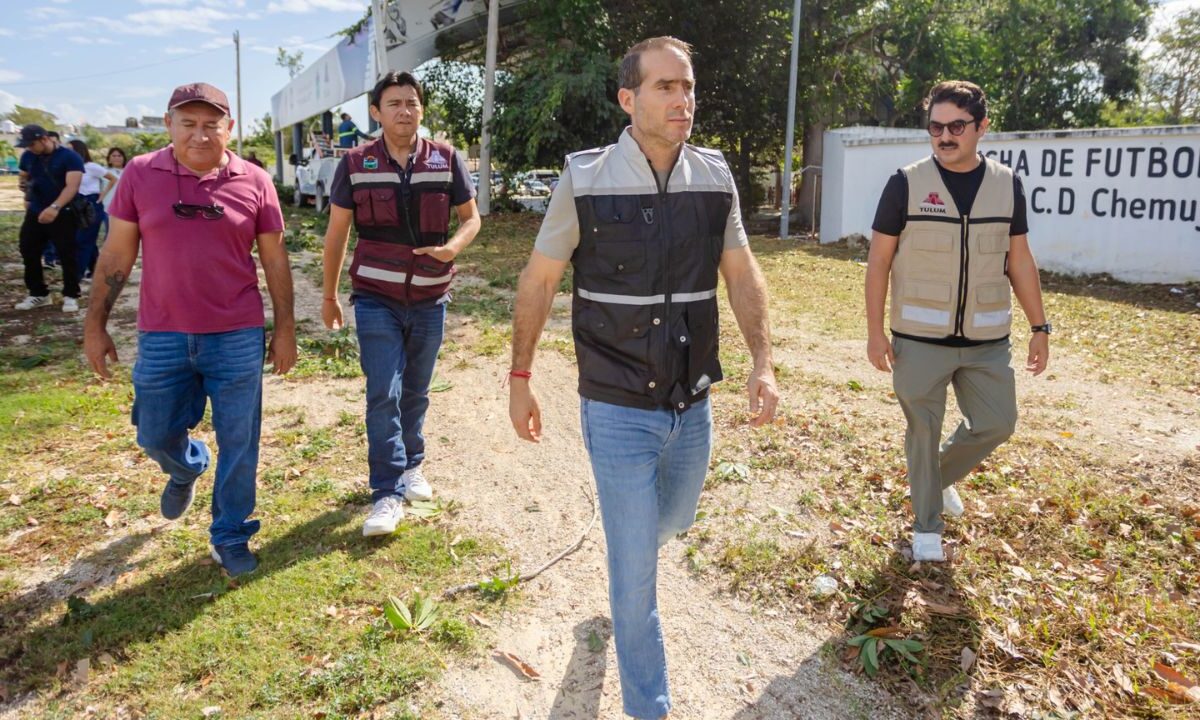 Diego Castañón supervisa limpieza y rehabilitación en Chemuyil