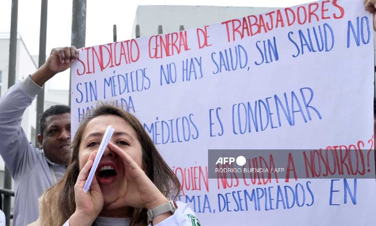 Médicos de Ecuador protestan.