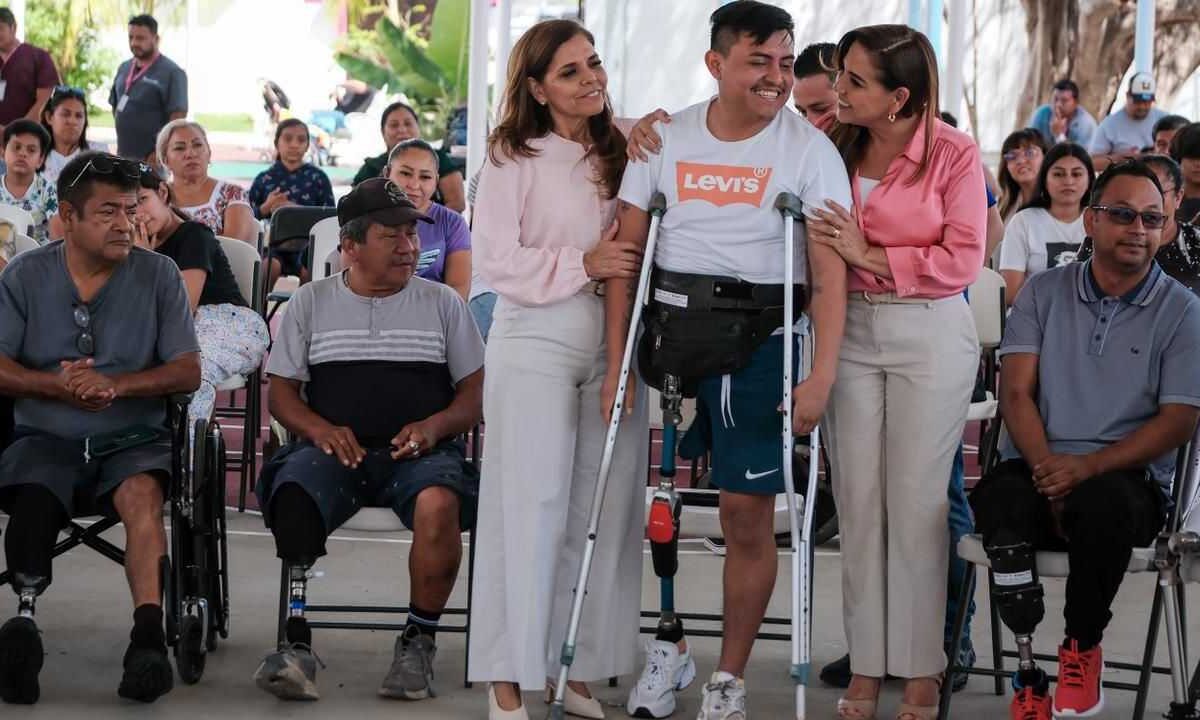 Entrega de prótesis en Quintanta Roo.