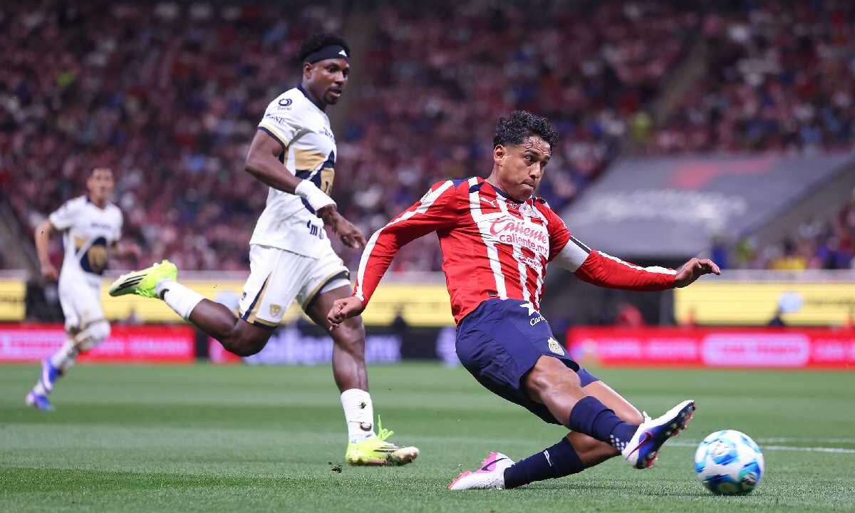 Chivas empató con Pumas.