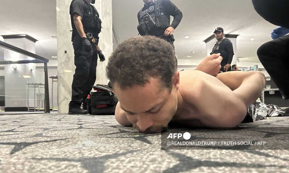 Fiscal de EU amplía información del ataque en gala de Trump.