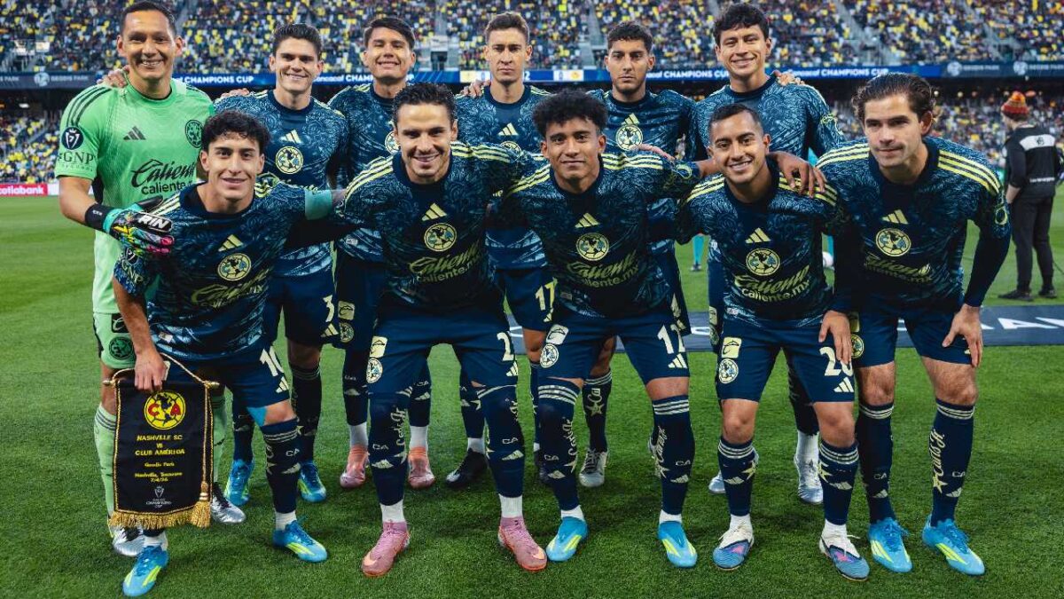 América jugó en EU un partido.