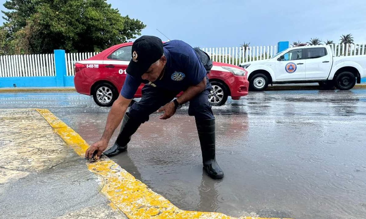 Supervisión por lluvias en Isla Mujeres
