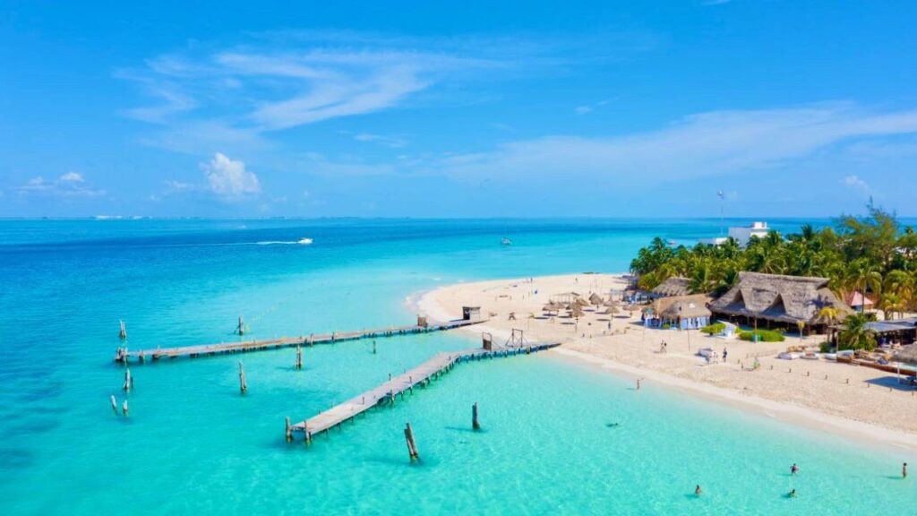 Isla Mujeres busca renovar certificación Blue Flag y consolidar sus playas de clase mundial