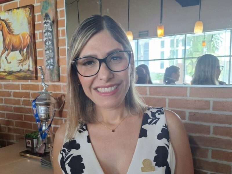 Empresarios de Cancún enfrentan alza en licencias y costos