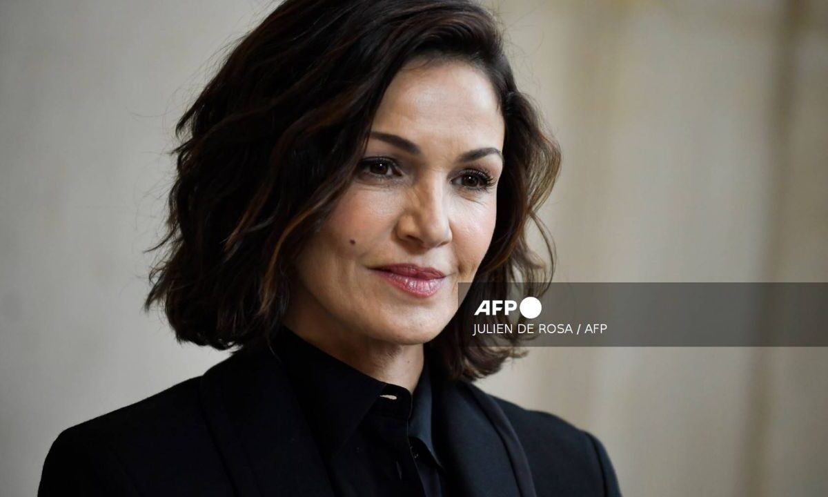 Nadia Farès alcanzó notoriedad internacional tras su participación en la película Los ríos de color púrpura (2000).