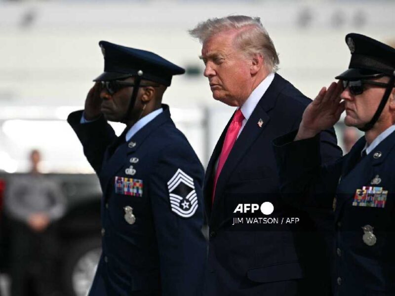 Ormuz sigue abierto mientras EU mantiene presión sobre puertos iraníes