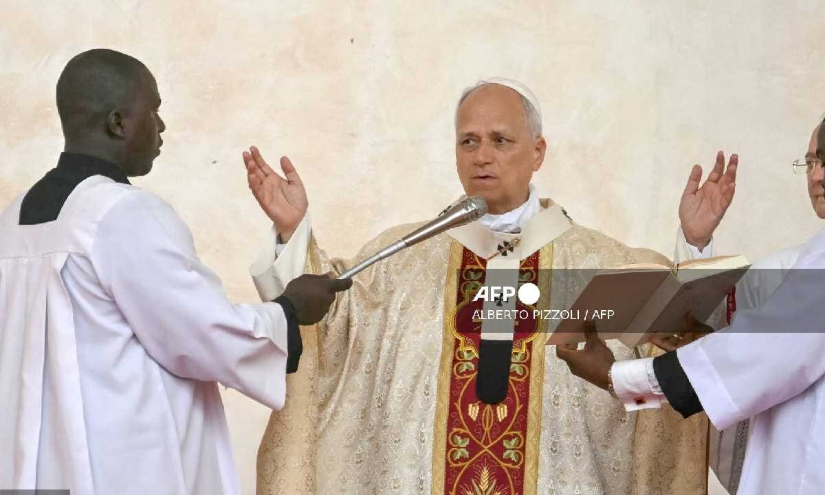 El Papa llama al diálogo con todos los sectores.