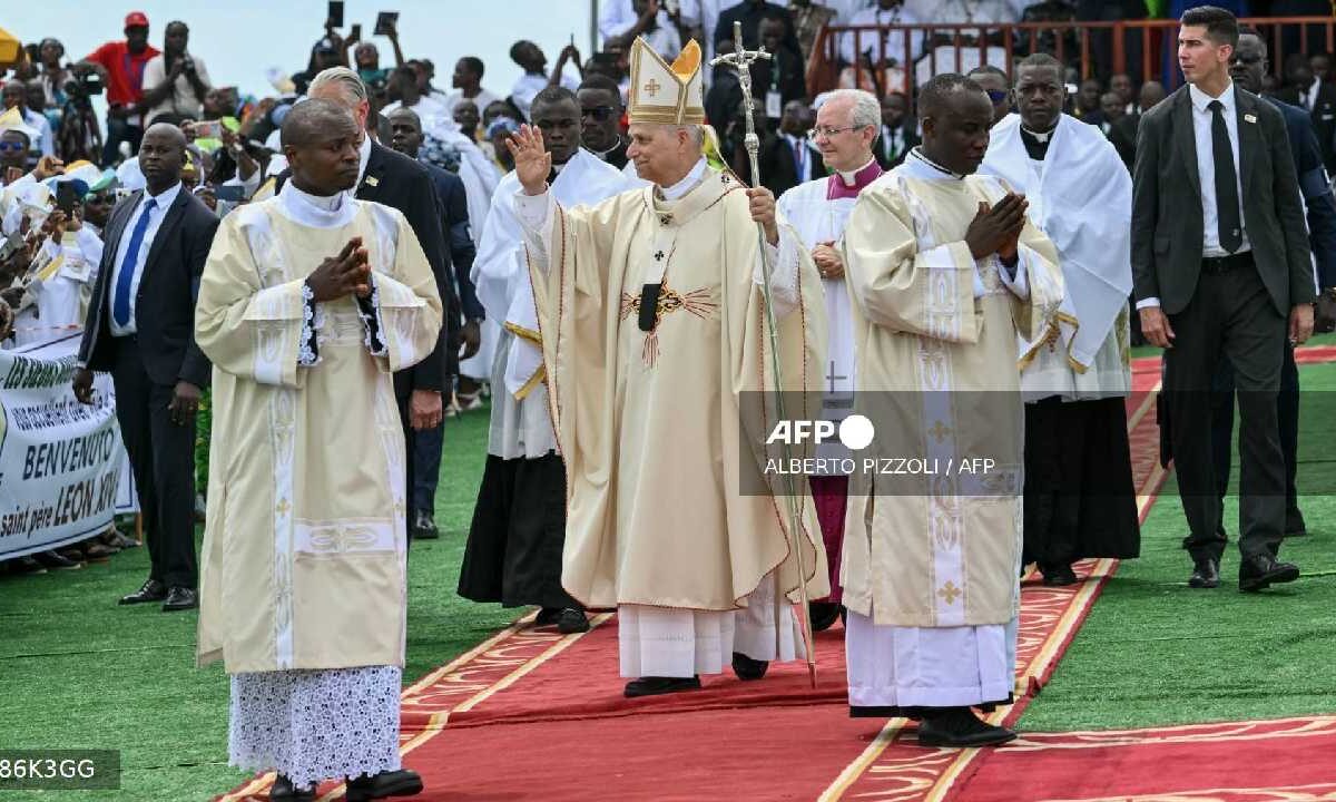 Ora el Papa por la paz.