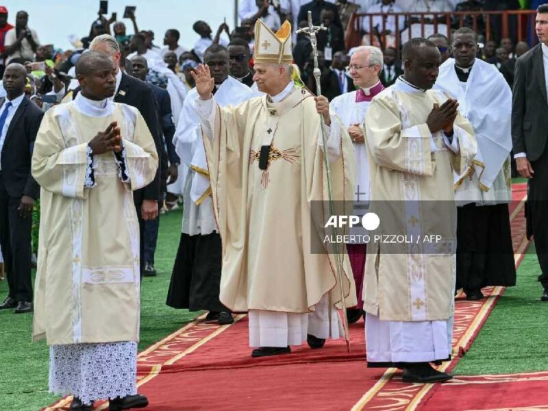 Papa León XIV reúne a 120 mil fieles en Camerún con mensaje global de paz