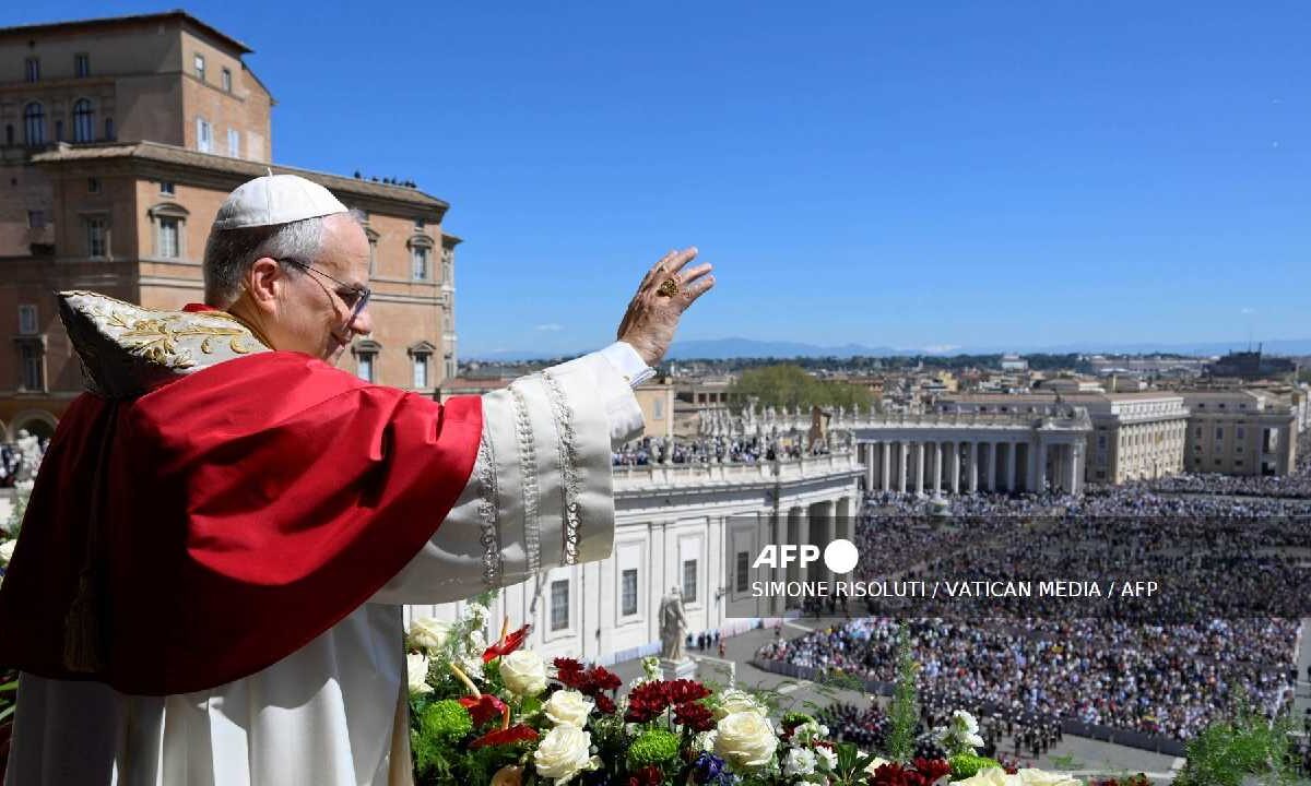 Papa da su primer mensaje de Pascua.