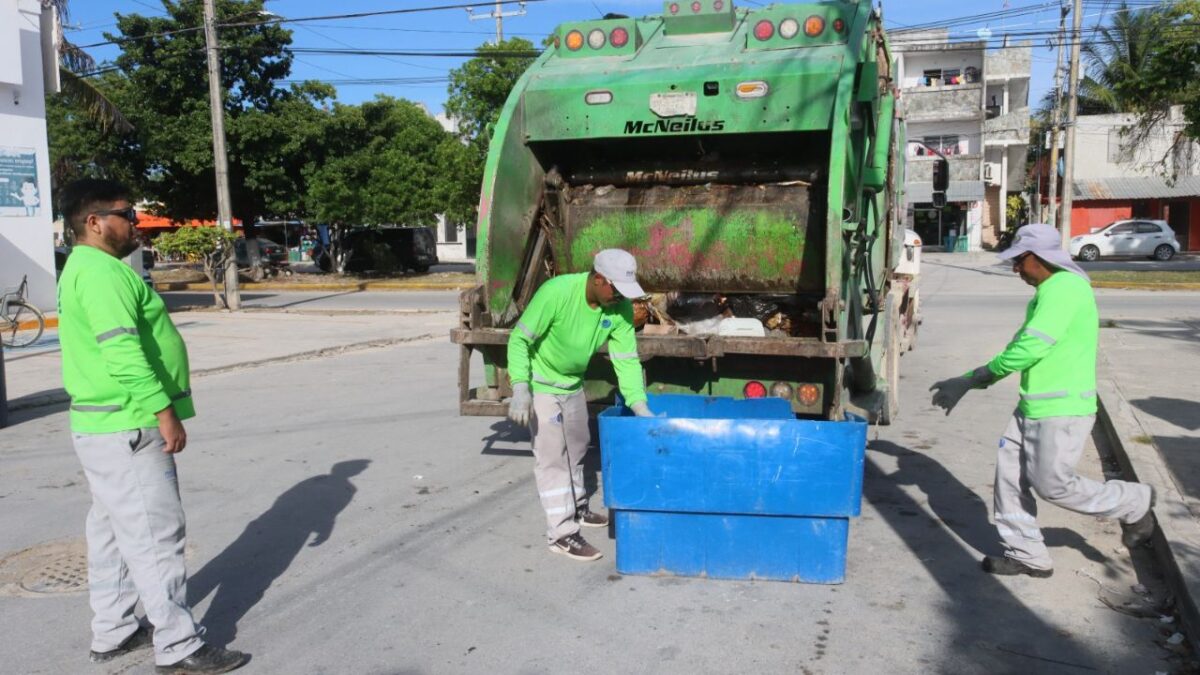 Recolección de basura en Puerto Morelos se refuerza