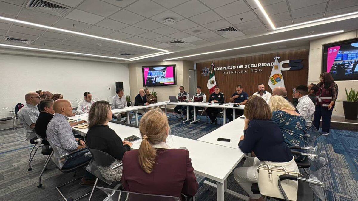 Reunión de mandos con cónsules.