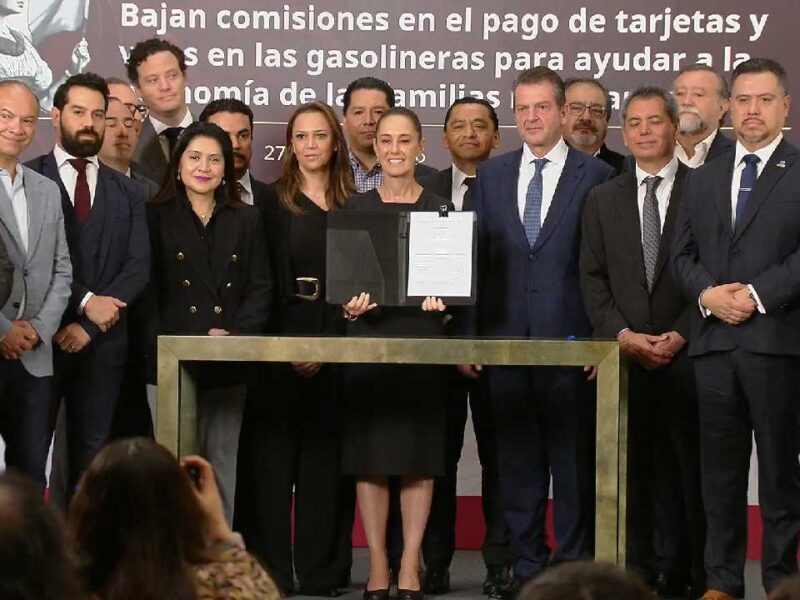 Sheinbaum anuncia baja en comisiones a gasolineras; buscan reducir costo de combustibles