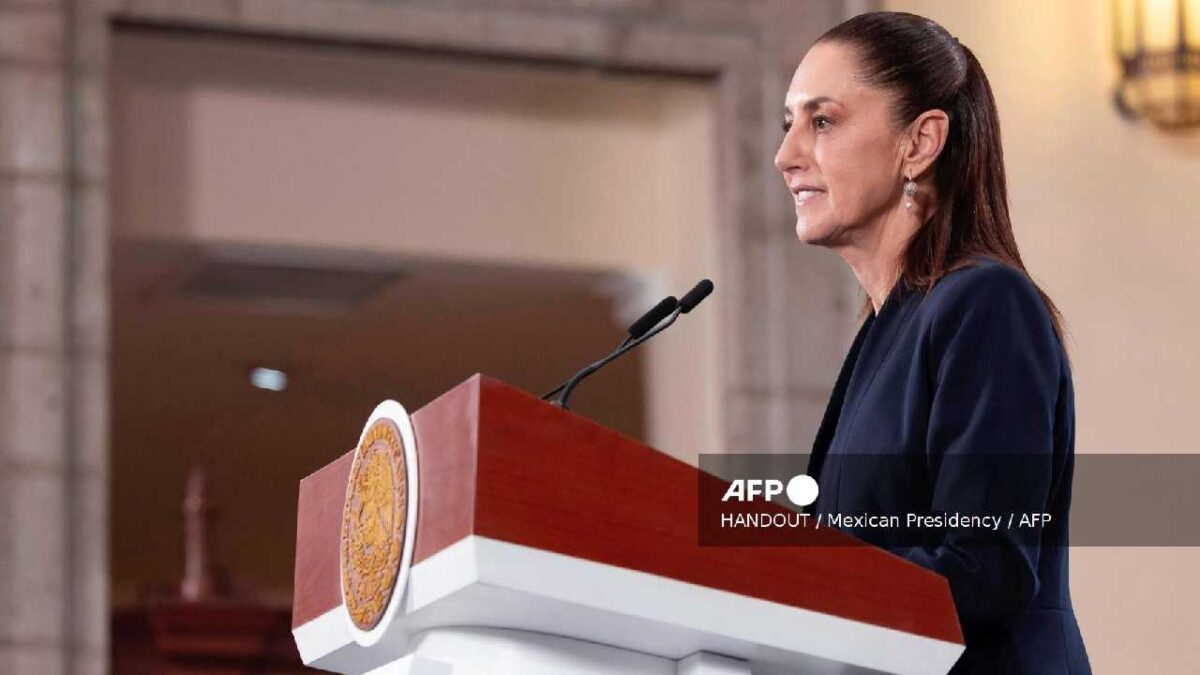 Presidenta pide informe de presencia de agentes de EU.