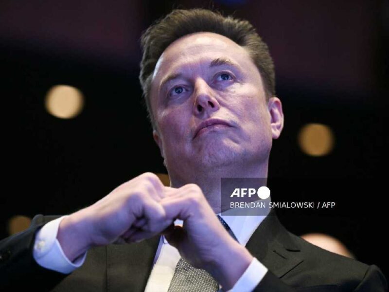 Tesla acelera el futuro con el arranque de producción de su robotaxi Cybercab