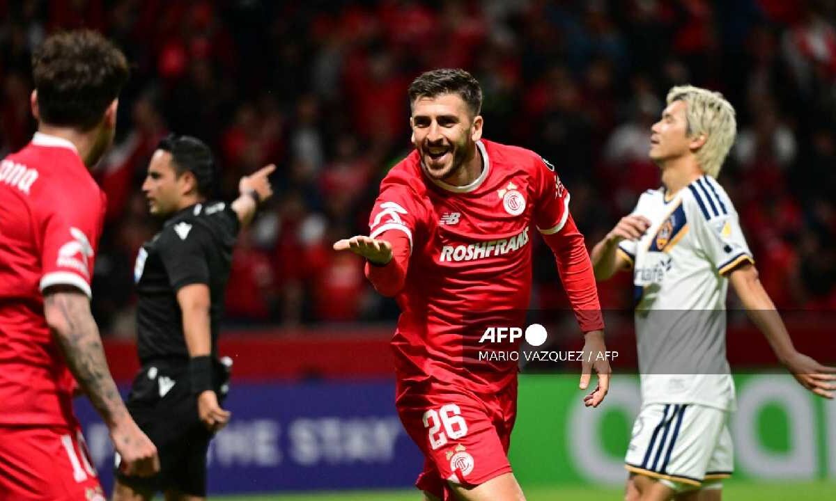 Toluca aplasta a otro equipo de EU.