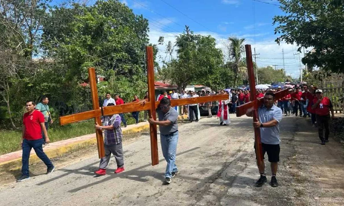 Se representó el Viacrucis en Lázaro Cárdenas.