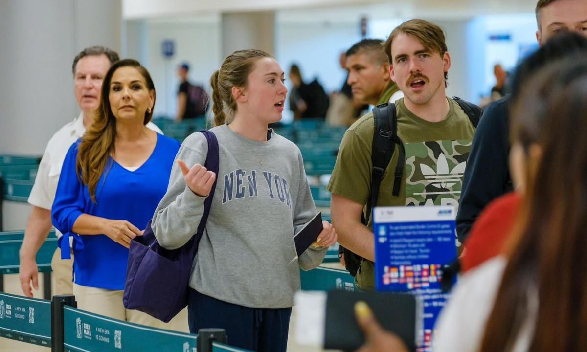 Aeropuerto de Cancún agiliza entrada con 40 nuevas e-gates