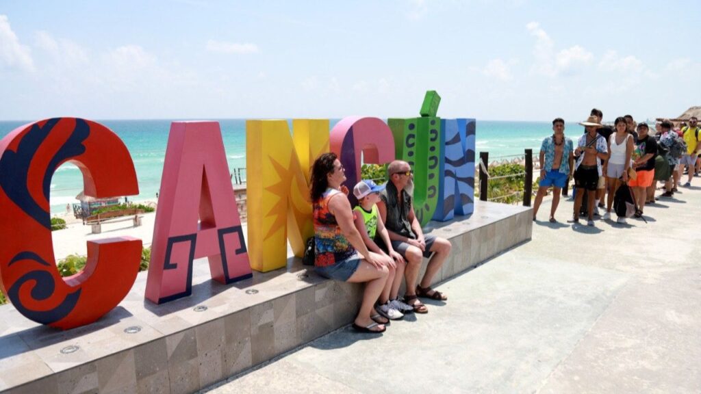gasto promedio turistas Cancún