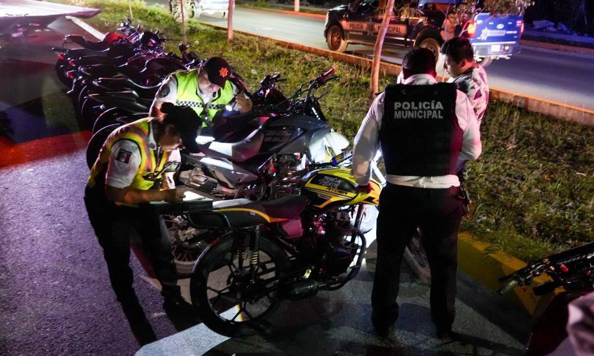 Motociclistas, en la mira en Cancún | 150 unidades aseguradas