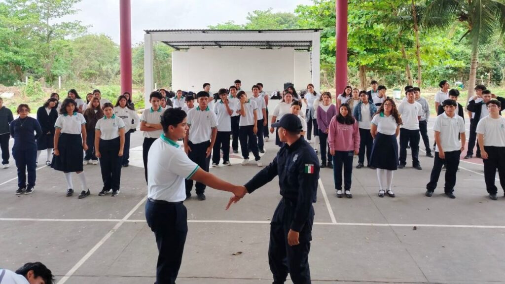 Puerto Morelos imparte talleres de defensa personal