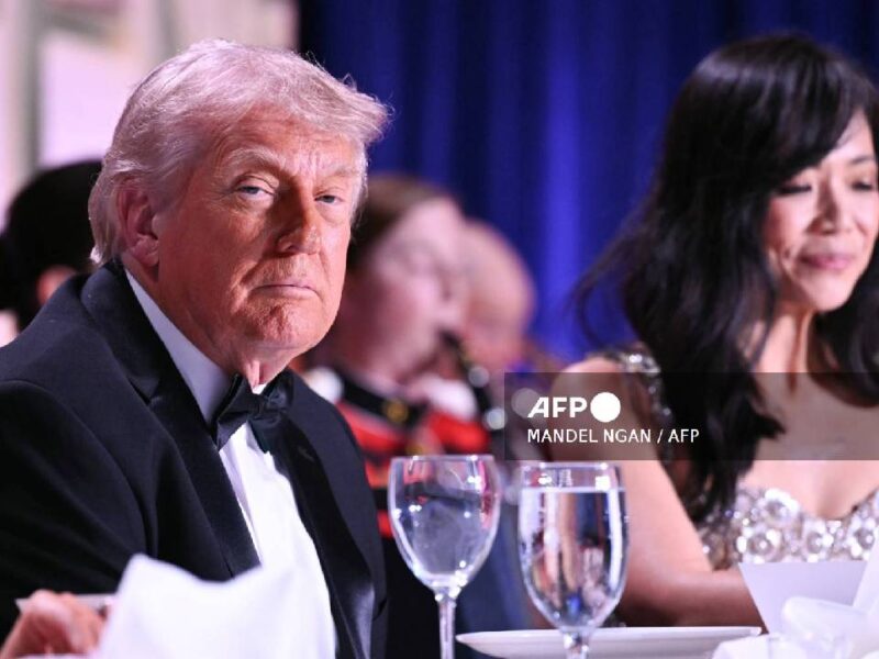 Trump evacuado tras disparos en cena de corresponsales en Washington