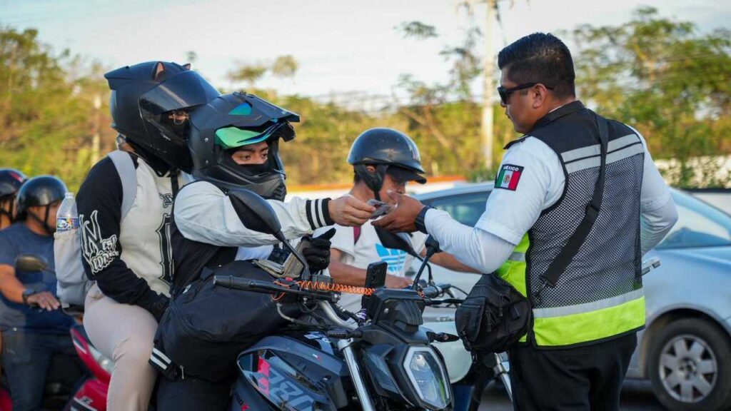 ¡Operativo! Personal de la Secretaría de Seguridad Ciudadana y Tránsito de Cancún asegura 22 motocicletas