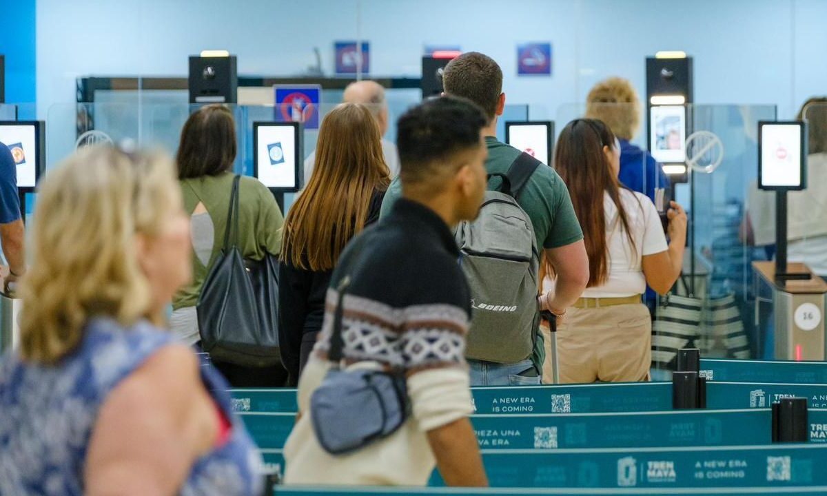Aeropuerto Internacional de Cancún agiliza filtros por Mundial