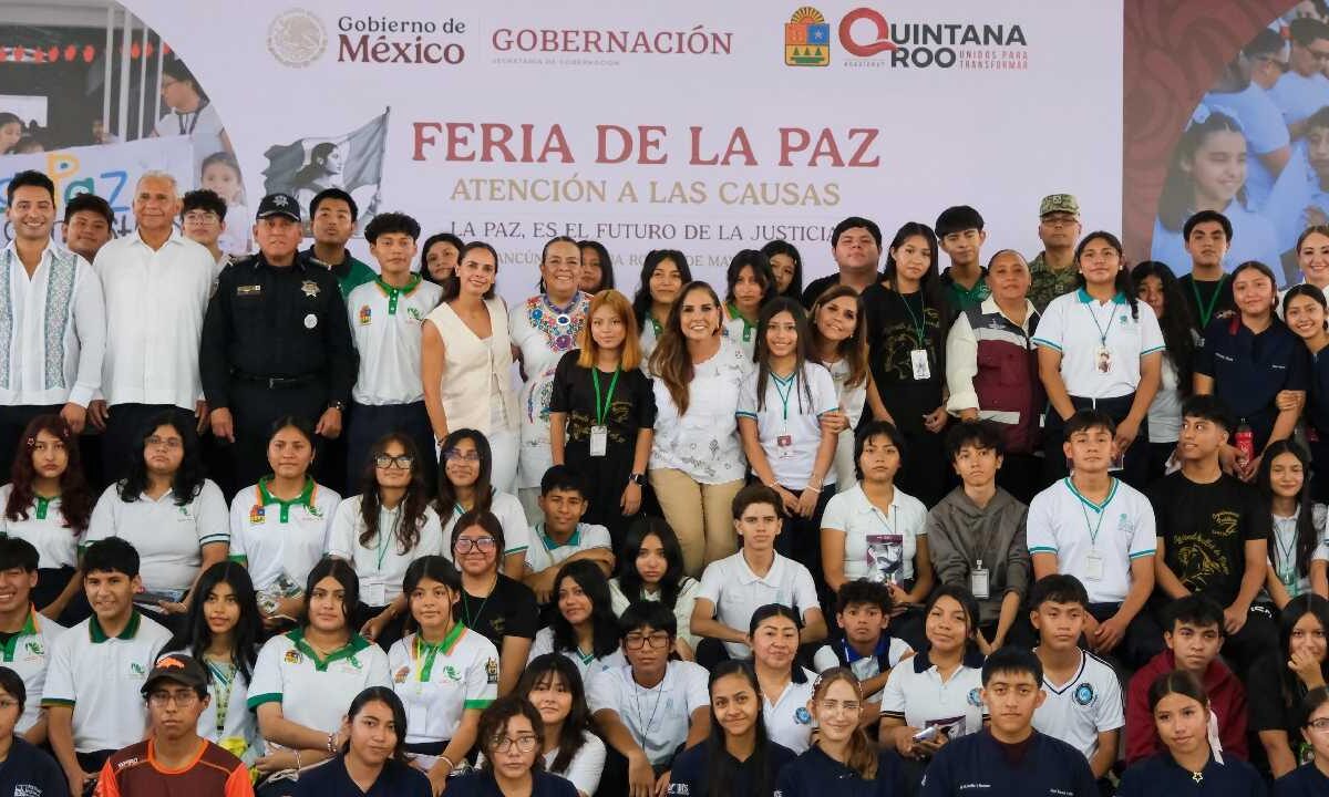 Primera Feria de Paz.