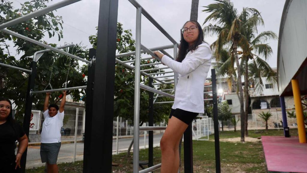 Atenea Gómez inaugura nuevo espacio recreativo para jóvenes en La Gloria