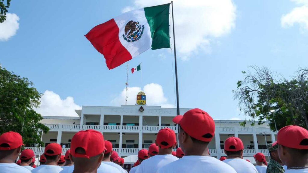 Batalla de Puebla inspira juramento de conscriptos en Quintana Roo durante ceremonia militar
