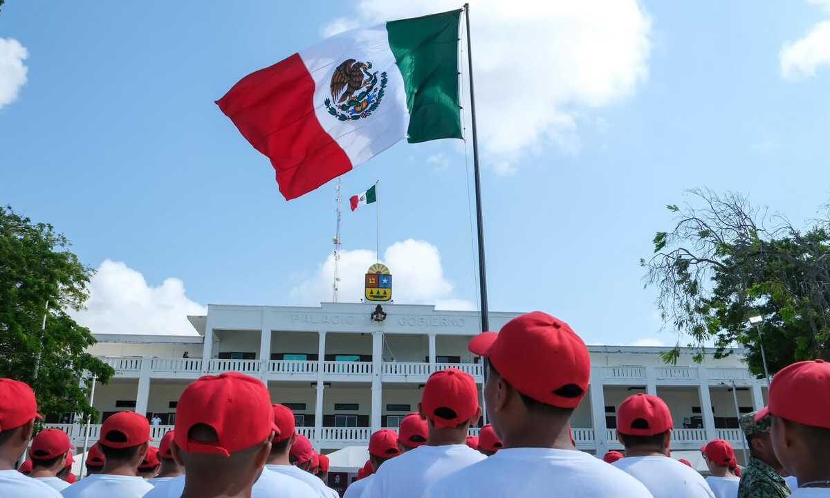 Mara Lezama encabezó la ceremonia.