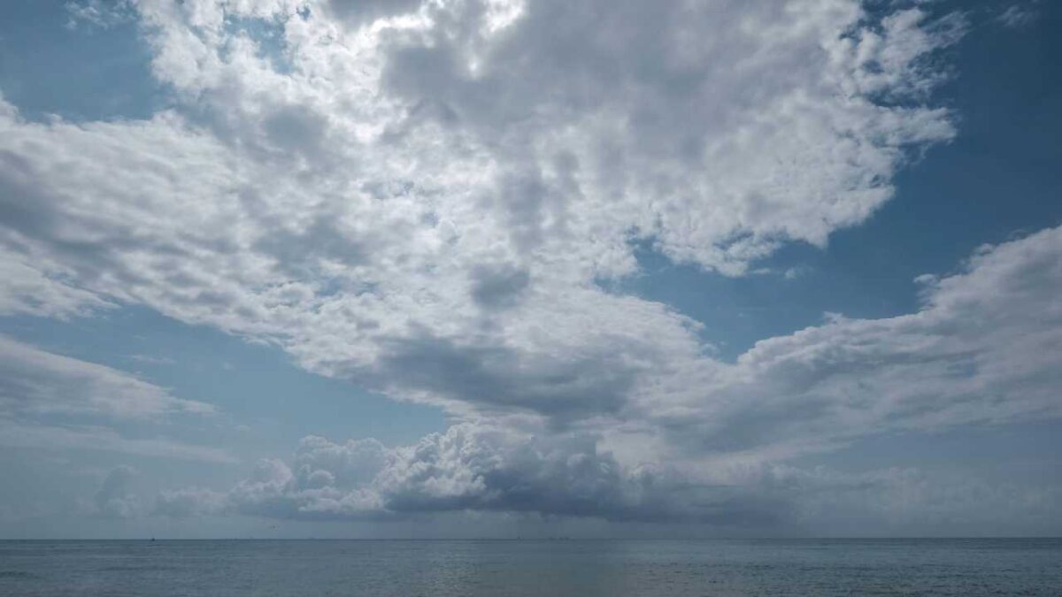 Onda tropical traerá nublados.