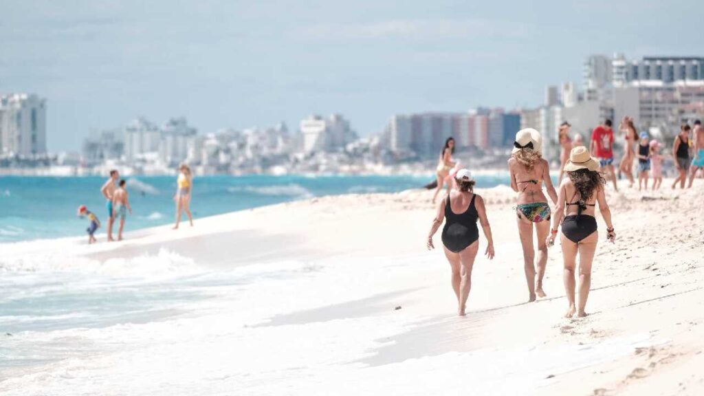 Clima en Quintana Roo: persiste para hoy jueves ambiente caluroso con algunos nublados