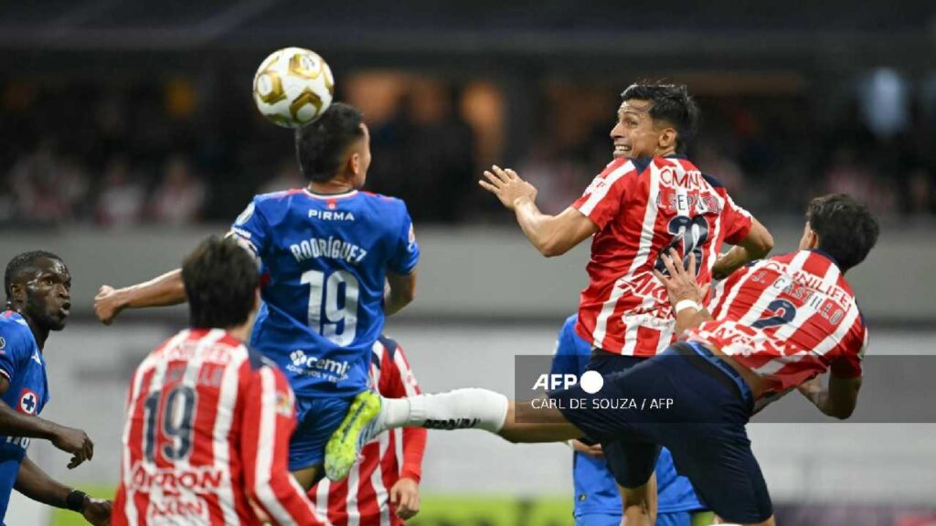 Cruz Azul y Chivas dejan la serie abierta; todo se decidirá el sábado en Jalisco