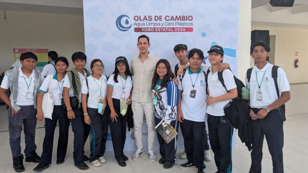 Foro ambiental en Quintana Roo: Jóvenes van por agua limpia.