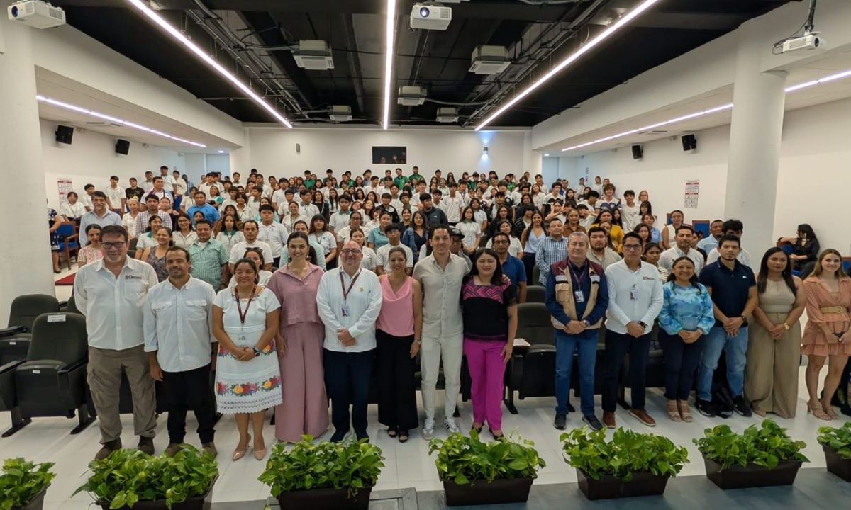 Foro ambiental en Quintana Roo: Jóvenes van por agua limpia.