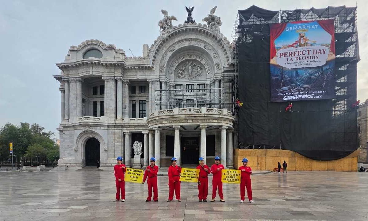 Greenpeace protesta contra Perfect Day.