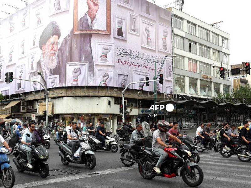 Irán enfrenta advertencia de EU por riesgo de ataques a buques en el estrecho de Ormuz