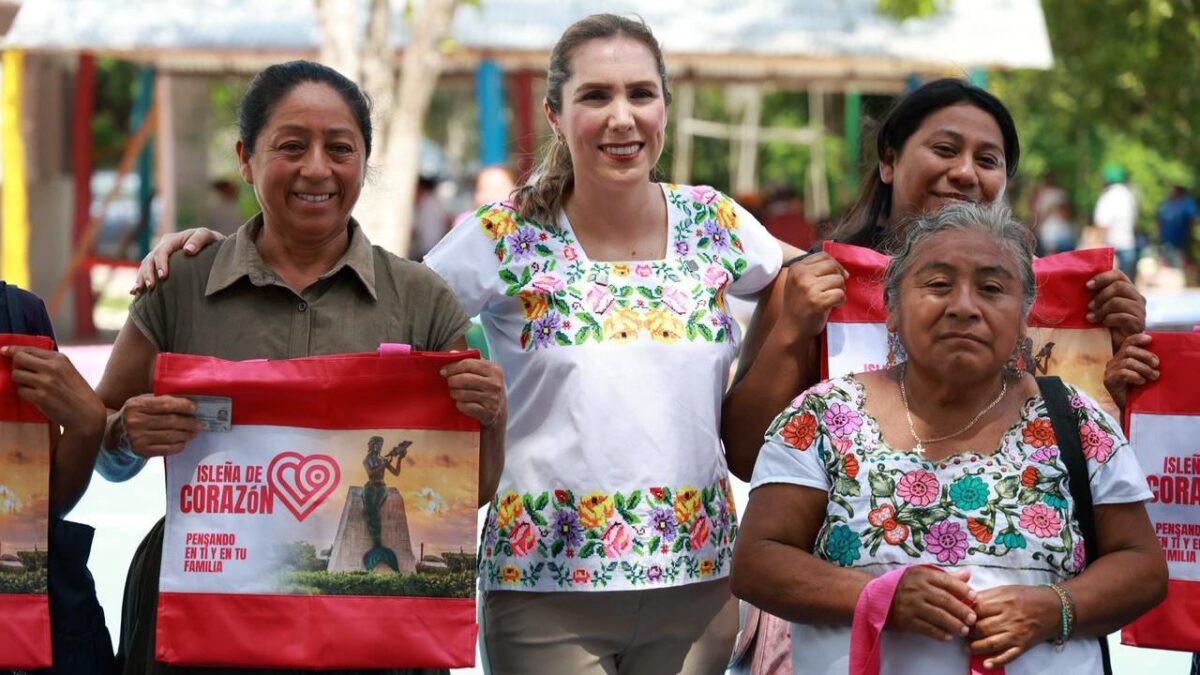 Isleña de Corazón en Isla Mujeres | Entrega de apoyos