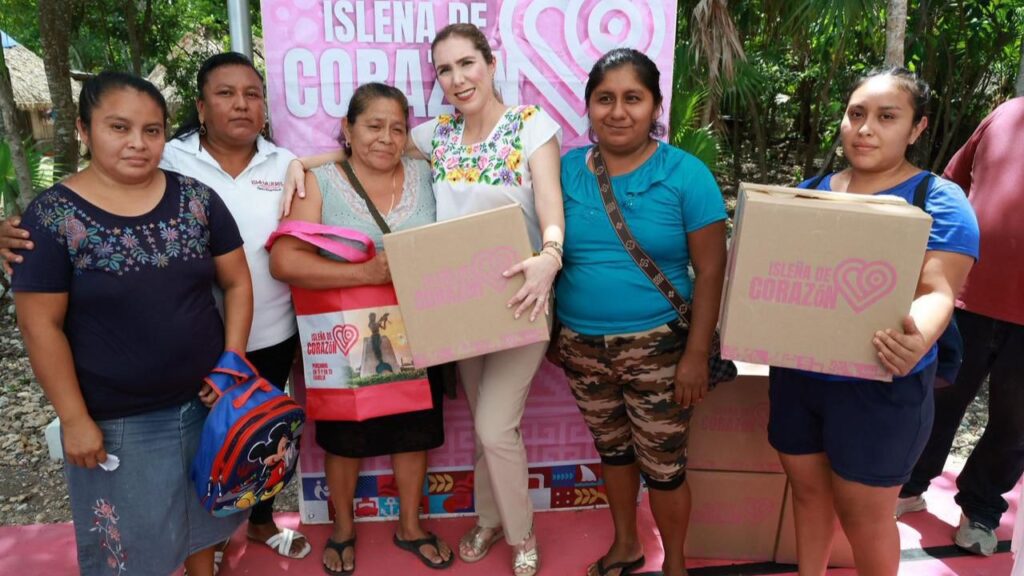Isleña de Corazón en Isla Mujeres | Entrega de apoyos