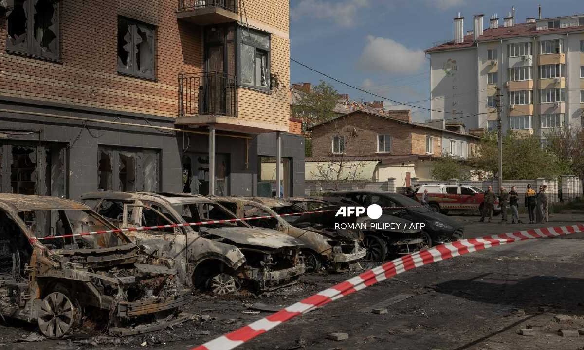 Rusia bombardea Kiev.