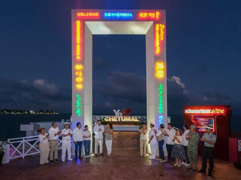 Mágica noche se vivió en la inauguración del Portal Marítimo de Chetumal. Nuevo atractivo turístico