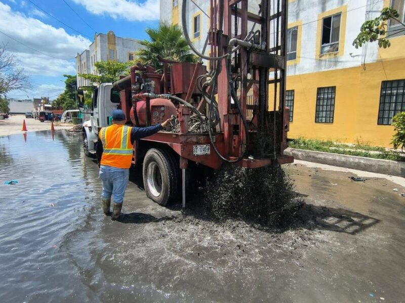 Van 1,100 pozos desazolvados y 23 mil toneladas de sargazo retiradas en Cancún