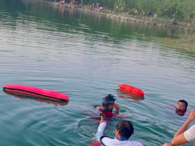 Mantienen operativo de búsqueda de un estudiante desaparecido en una laguna en Cancún