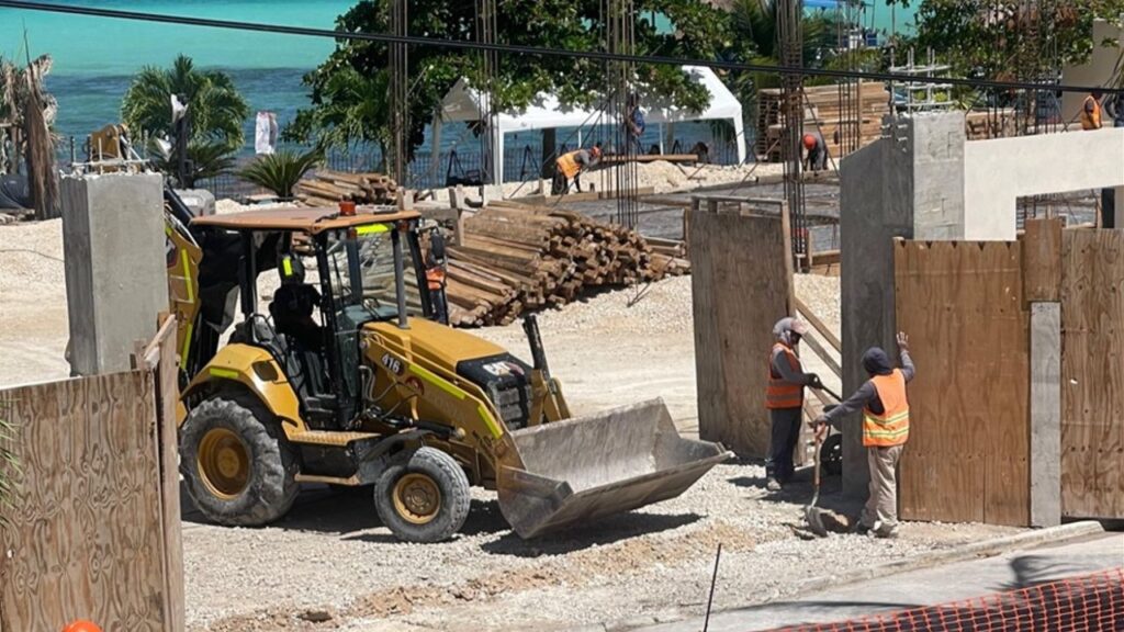 Sedena reconstruirá muelle en Bacalar tras aval de Semarnat
